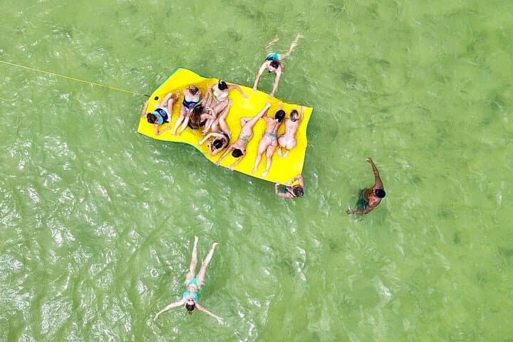 Punta Cana Sandbar Party: Bávaro Booze Boat Snorkel, Music & Drinks