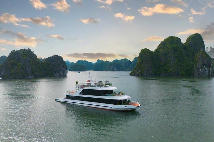 Lan Ha Bay Sunset Cruise from Cat Ba — D’Charme Luxury Evening photo 5