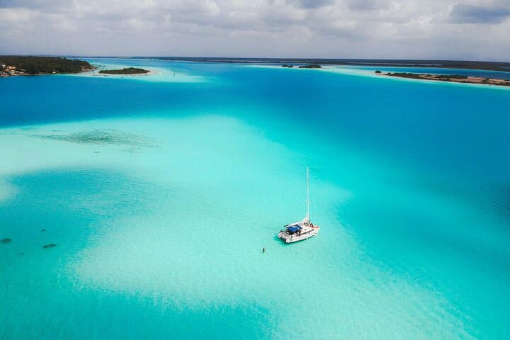 Bacalar Lagoon & Los Rápidos: Private Day Trip from Tulum to the Lagoon of Seven Colors photo 4