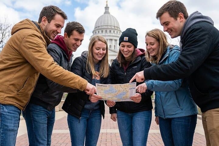 Madison Scavenger Hunt: Artistic and Musical Walking Adventure