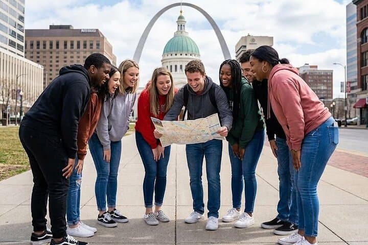 St Louis Scavenger Hunt: Explore Downtown West with Lets Roam