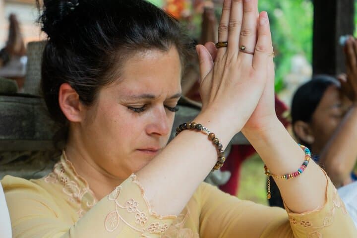 Balinese Priest Healing Ceremony in Ubud: 90-Minute Transformative Retreat photo 5