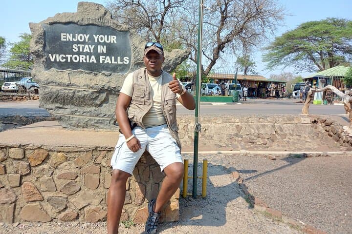 Victoria Falls from Zambia and Zimbabwe — Guided 5–6 Hour Falls Experience photo 3