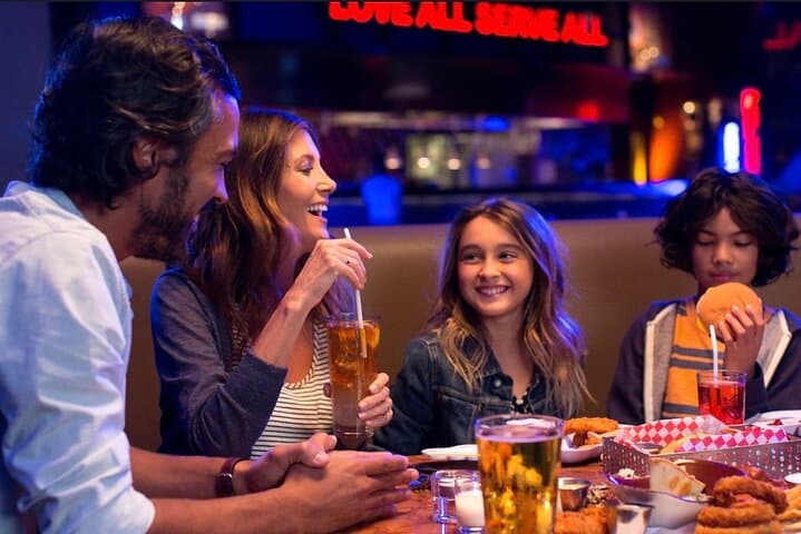 Hard Rock Cafe Las Vegas: Classic Smashed Burgers & Rock ’n’ Roll Dining on the Strip photo 2