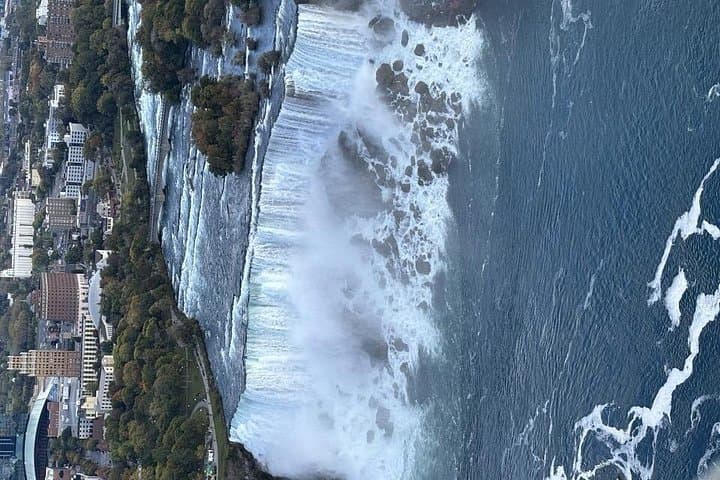 Niagara Falls Maid of the Mist Walking History Tour & Boat Ride photo 2