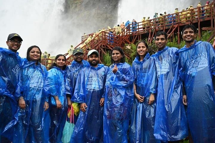 Niagara Falls Maid of the Mist Walking History Tour & Boat Ride photo 4