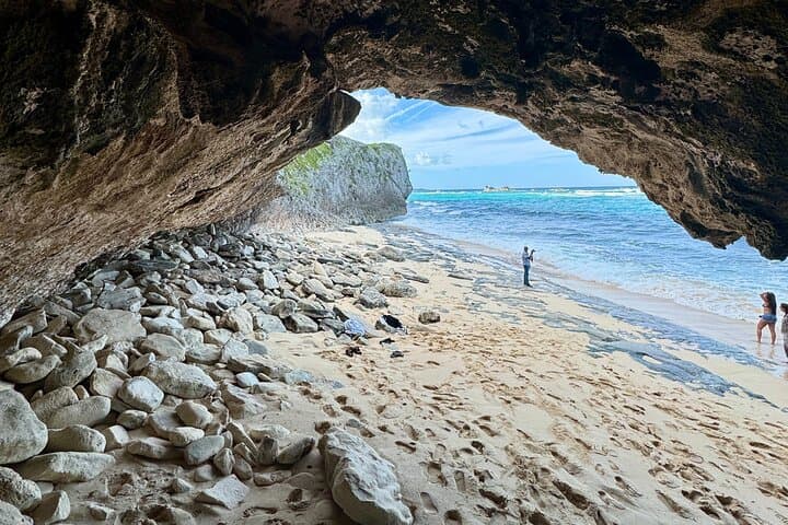North and Middle Caicos: Flamingos, Caves & Remote Beaches Private Tour photo 4