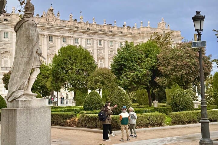 Family-Friendly Madrid Scavenger Hunt: Interactive City Adventure for Kids photo 2