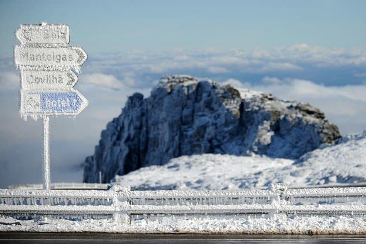 Serra da Estrela & Monsanto Day Tour: Mountain Views, Granite Streets, and Portuguese Tradition photo 2
