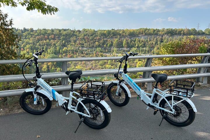 Niagara River E‑Bike Adventure: Private Guided 16‑Mile Tour for Two photo 4