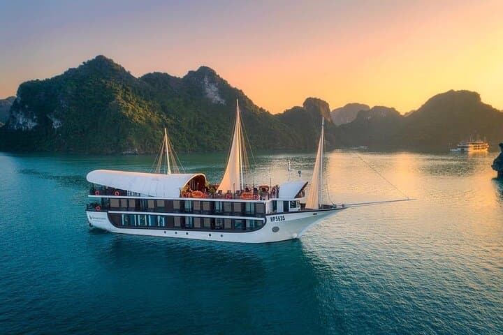 Lan Ha Bay 2-Day Midrange Cruise: Kayak Caves, Swimming & Overnight on Deck