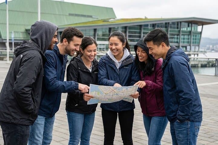 Central Delights: Vancouver Downtown Scavenger Hunt