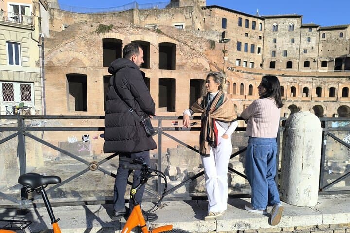 E-Bike Tour of Rome and the Vatican — Landmarks, Alleys & Local Stories photo 2