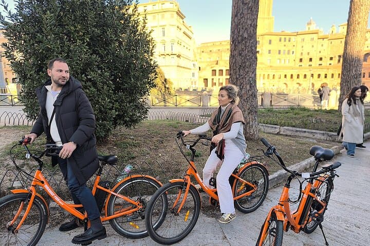 E-Bike Tour of Rome and the Vatican — Landmarks, Alleys & Local Stories photo 5