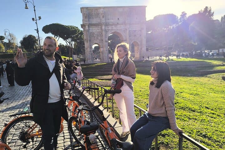 E-Bike Tour of Rome and the Vatican — Landmarks, Alleys & Local Stories photo 4