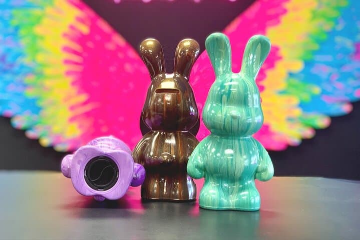 Fluid Piggybank Characters Class in Fort Lauderdale — DIY Pour-Paint Workshop photo 2