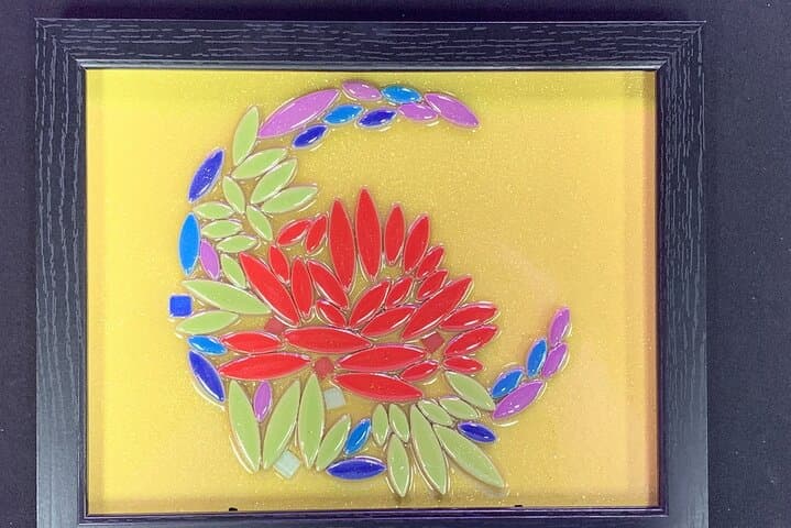 Create a Mosaic Resin Frame: Fort Lauderdale Studio Workshop photo 3