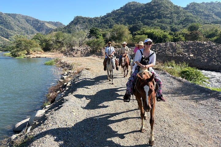Puerto Vallarta River Ride: Horseback Swimming & Tequila Tasting with Unlimited Margaritas photo 3