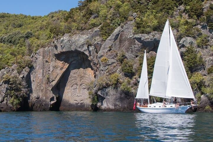 Evening Eco Sail to Mine Bay Māori Rock Carvings on Lake Taupō photo 1