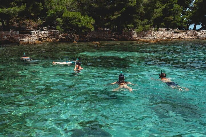 Zadar Speedboat Snorkel: Aperol Spritz, Ošljak & Galevac Island Stops photo 6
