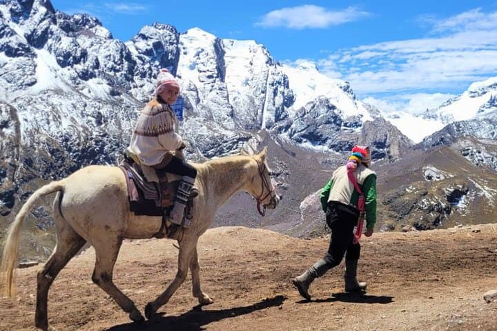 Private Rainbow Mountain Full-Day Tour from Cusco — Hike Vinicunca & Ausangate Views photo 4