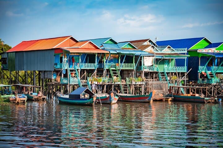 Kampong Phluk Half-Day Private Tour — Tonle Sap Boat & Canoe Experience