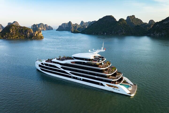 Diana 6-Star Luxury Cruise: 2-Day/1-Night Ha Long & Lan Ha Bay Overnight photo 1