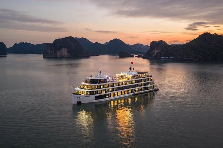 Lamour 2-Day Luxury Ha Long Bay Cruise: Overnight Scenic Tour photo 1