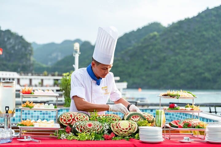 Luxury 2-Day Halong & Lan Ha Bay Cruise from Hanoi: Kayaking, Caves & Overnight on Board