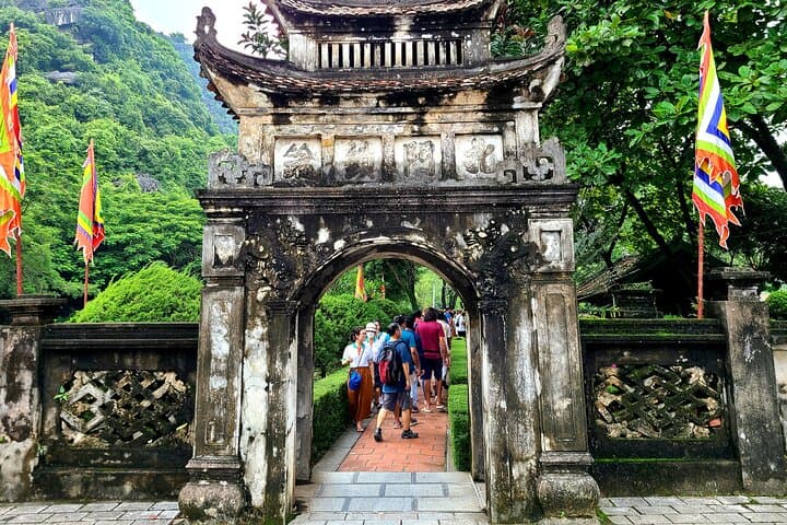 Hoa Lu & Tam Coc Full-Day: Ancient Temples, Bamboo Boat Ride & Countryside Cycling photo 3