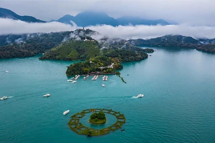 Sun Moon Lake Guided Day Tour from Taipei — Boat Ride, Temples & Ita Thao photo 4
