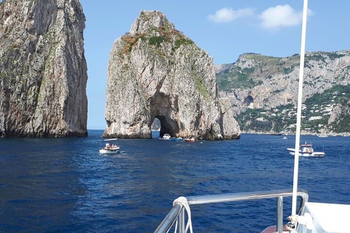 Capri Private Boat & Guided Island Tour — Full-Day No‑Stress Experience