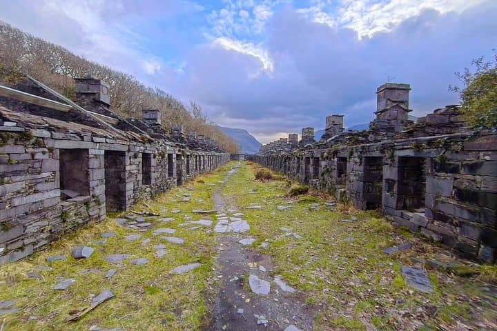 Snowdonia Mountains, Lakes & Waterfalls Private Hike: Cwm Idwal, Dinorwic Quarry & Aber Falls photo 3