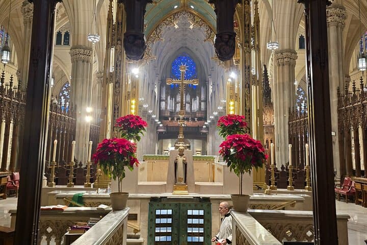 Midtown Manhattan Private Walking Tour — 3-Hour Highlights: Times Square, Grand Central & Rockefeller photo 2