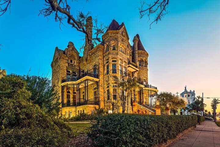 Galveston Architecture Tour: Walking the Historic Homes & Bishop's Palace photo 5