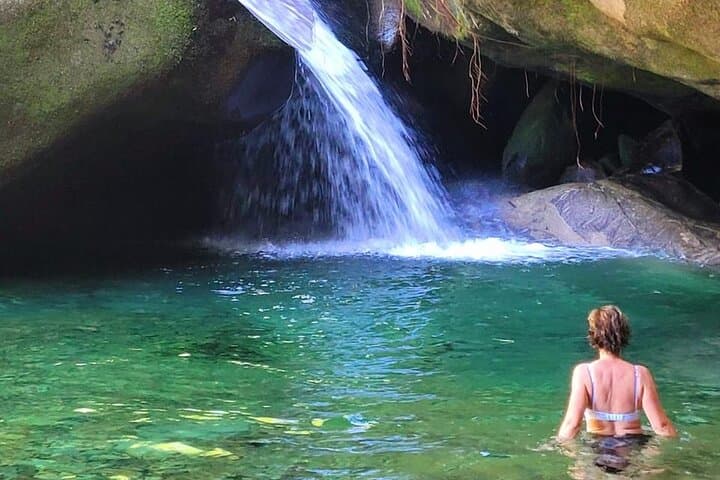 Serra dos Órgãos Waterfalls & Mirante do Soberbo Day Tour
