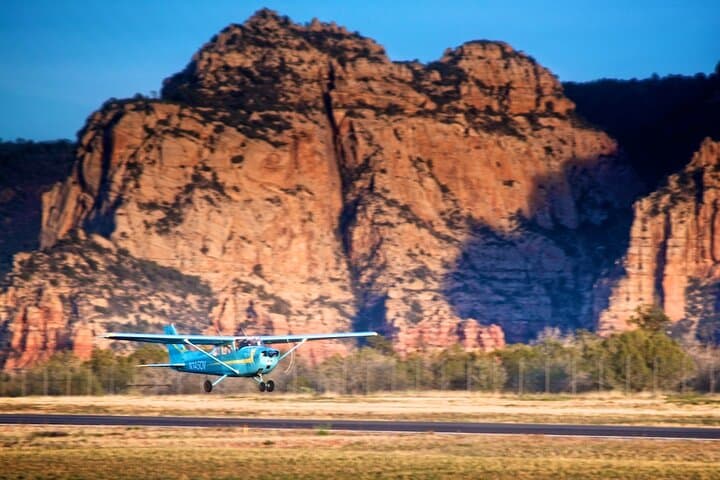 Sedona Scenic Flights: Canyon Cruise, Mesa Peaks & Sunset Tours photo 2