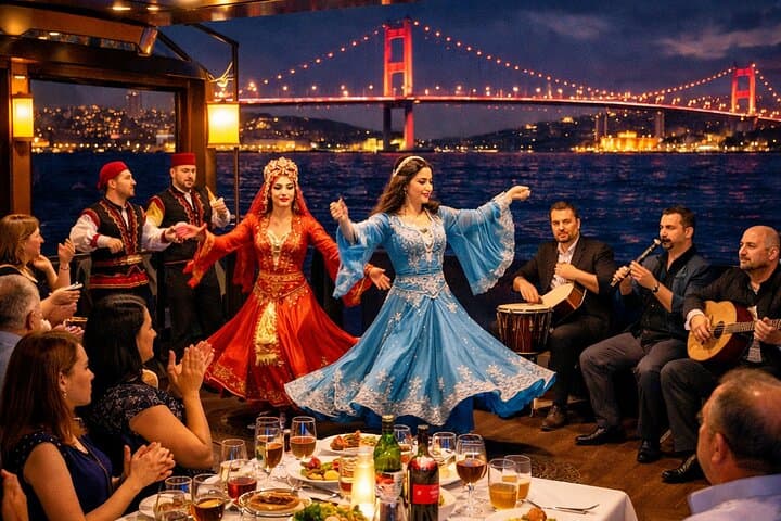 Bosphorus Night Cruise: Dinner, Turkish Night Show & Illuminated Istanbul