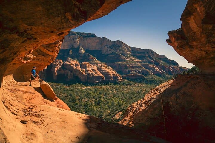 Sedona Half-Day Private Hike: Guided Red Rock Tour with Gourmet Picnic photo 3