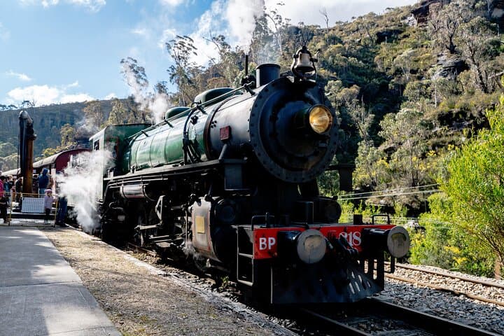 Heritage Zig Zag Steam Railway and Blue Mountains Scenic Day Tour from Sydney
