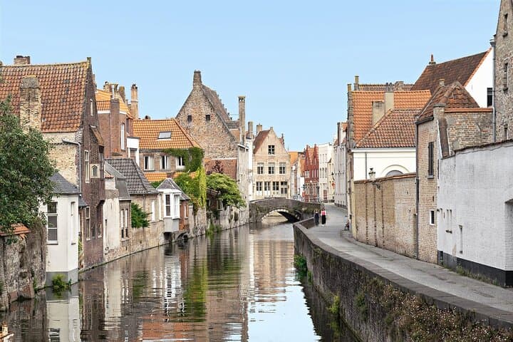 Secrets and Stories of Bruges: Self-Guided Walking Tour Through Medieval Canals