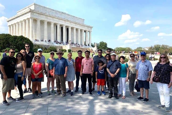 Monuments of DC Morning Tour with Washington Monument Access