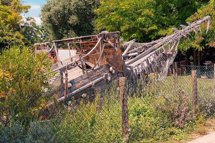 Day Cruise to Murano, Burano & Torcello — Glass, Color and Lagoon History photo 4