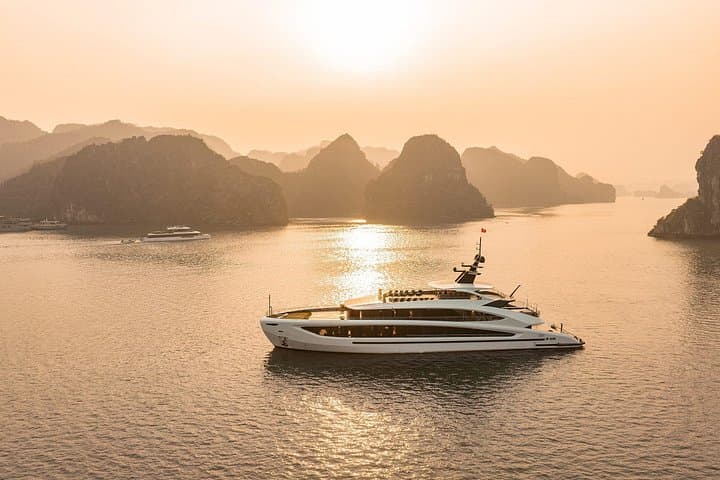 Halong and Lan Ha Bay Day Cruise: Kayak, Bamboo Boats & Lunch in Lan Ha photo 1