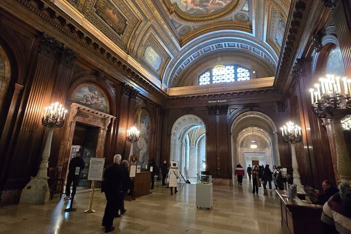 Midtown Manhattan Private Walking Tour — 3-Hour Highlights: Times Square, Grand Central & Rockefeller photo 4