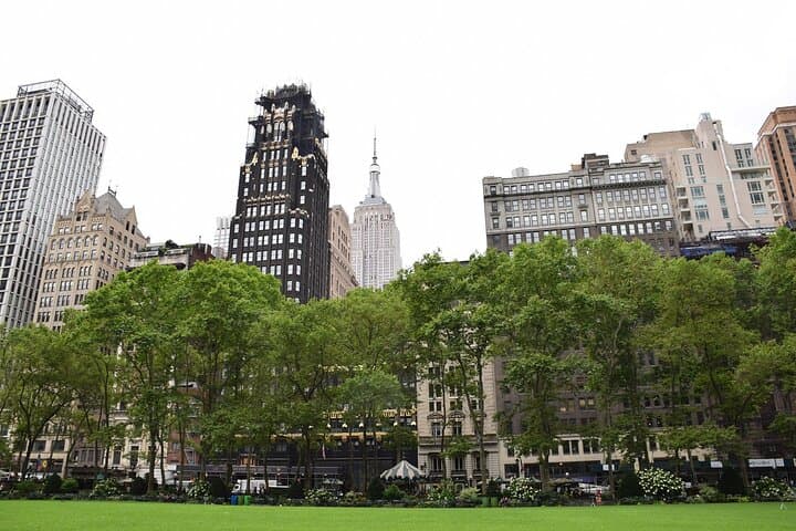 Midtown Manhattan Private Walking Tour — 3-Hour Highlights: Times Square, Grand Central & Rockefeller photo 5