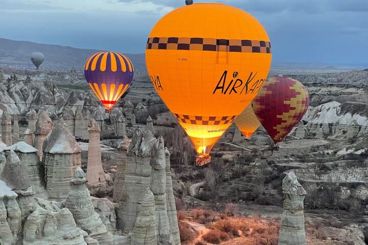 Sunrise Hot Air Balloon Over Cappadocia: Göreme Balloon Flight Guide