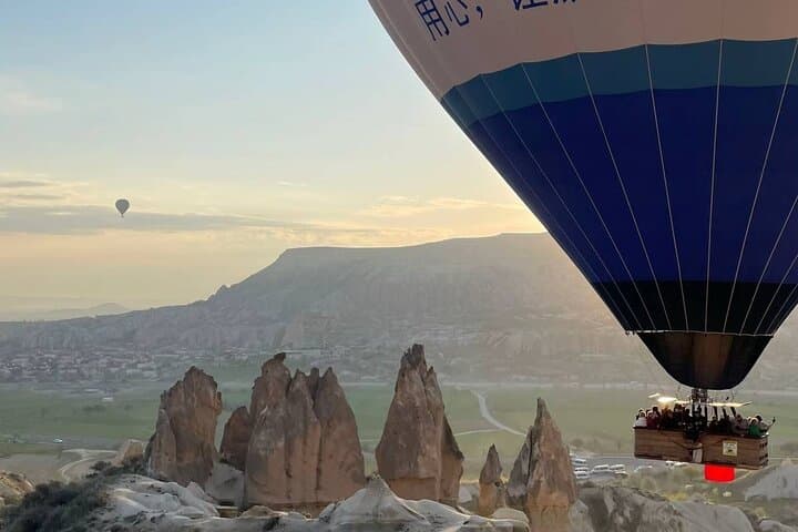 Sunrise Hot Air Balloon Over Cappadocia: Göreme Balloon Flight Guide photo 3