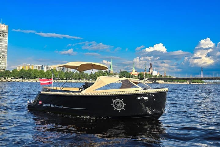 Riga Private Boat Tour: City Canal & Daugava 45-Minute Cruise