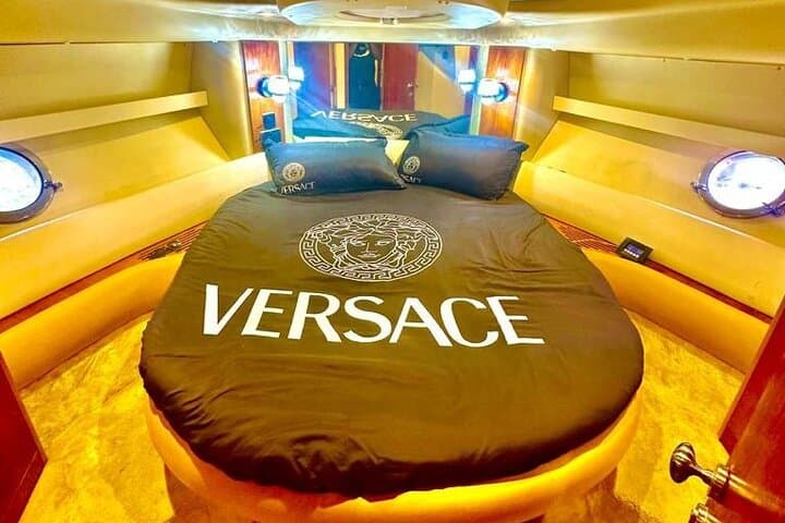 Dubai Marina Private Luxury Yacht Charter: 3-Hour VIP Cruise Past Palm and Burj Al Arab photo 3